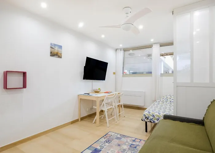 דירה - 2 Couchages Doubles *